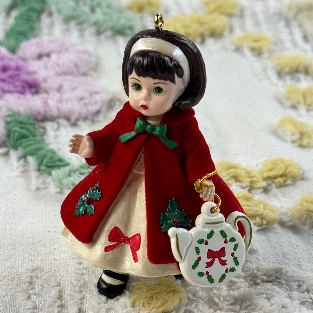 Hallmark Keepsake Madame Alexander Christmas Tea Wendy Ornament 2006 QXI6282